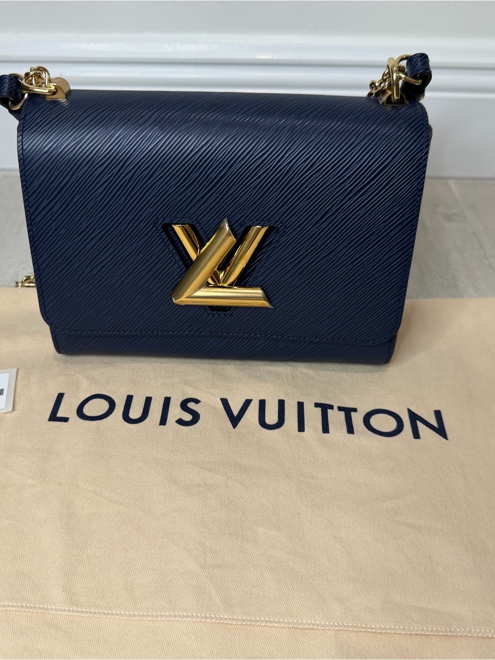 Louis Vuitton Navy Leather Twist MM Shoulder Bag with Gold Chain - Picture 8 of 12
